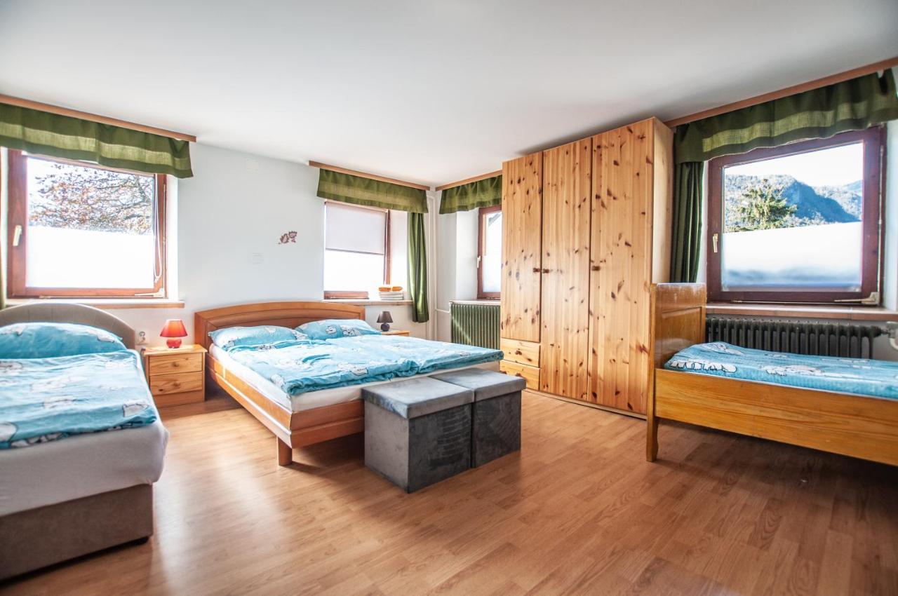 Hostel, Rooms And Apartment Ceklin Бохин Екстериор снимка