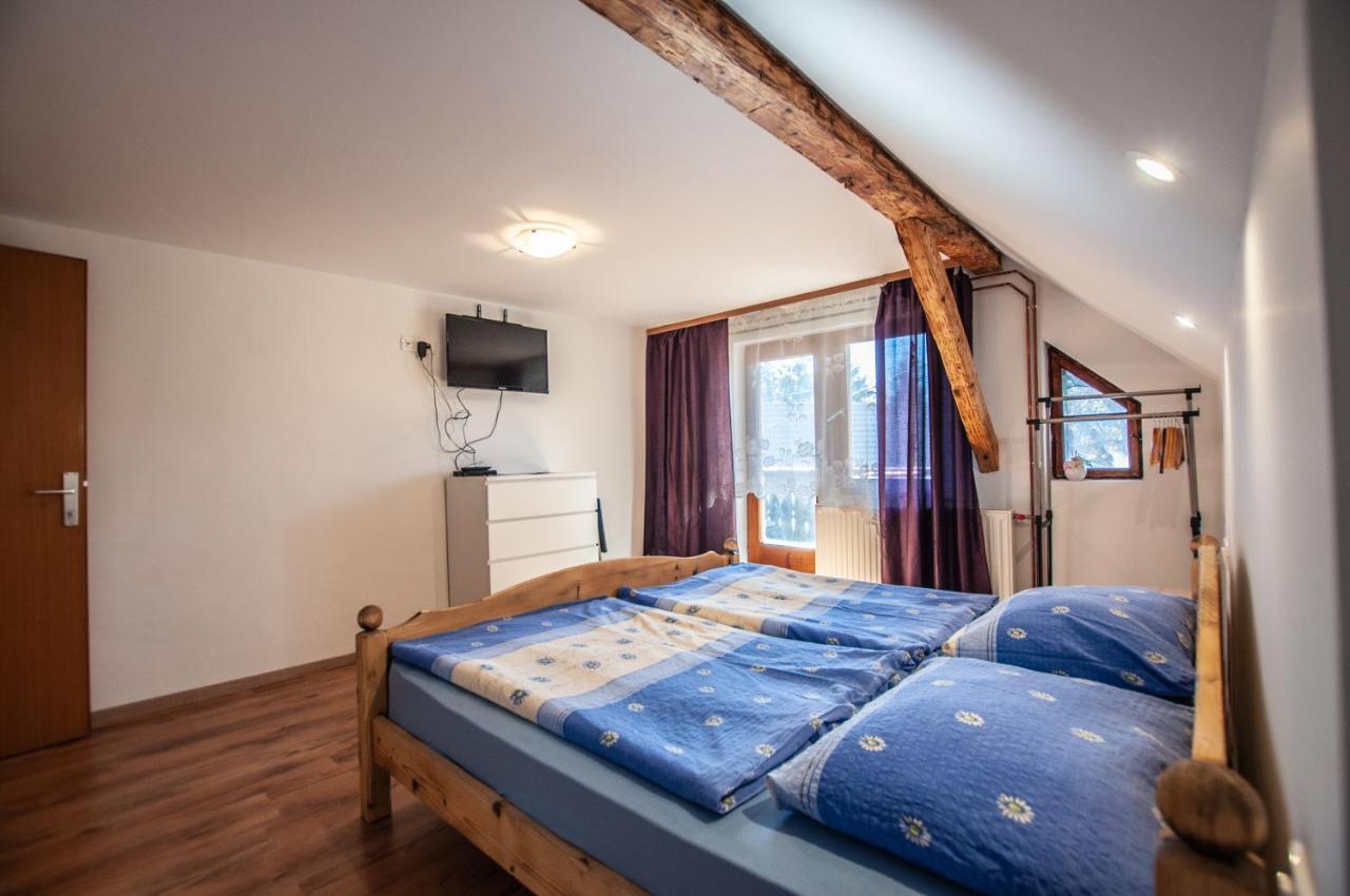 Hostel, Rooms And Apartment Ceklin Бохин Екстериор снимка