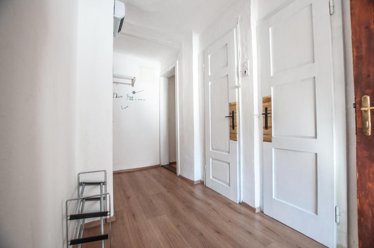 Hostel, Rooms And Apartment Ceklin Бохин Екстериор снимка