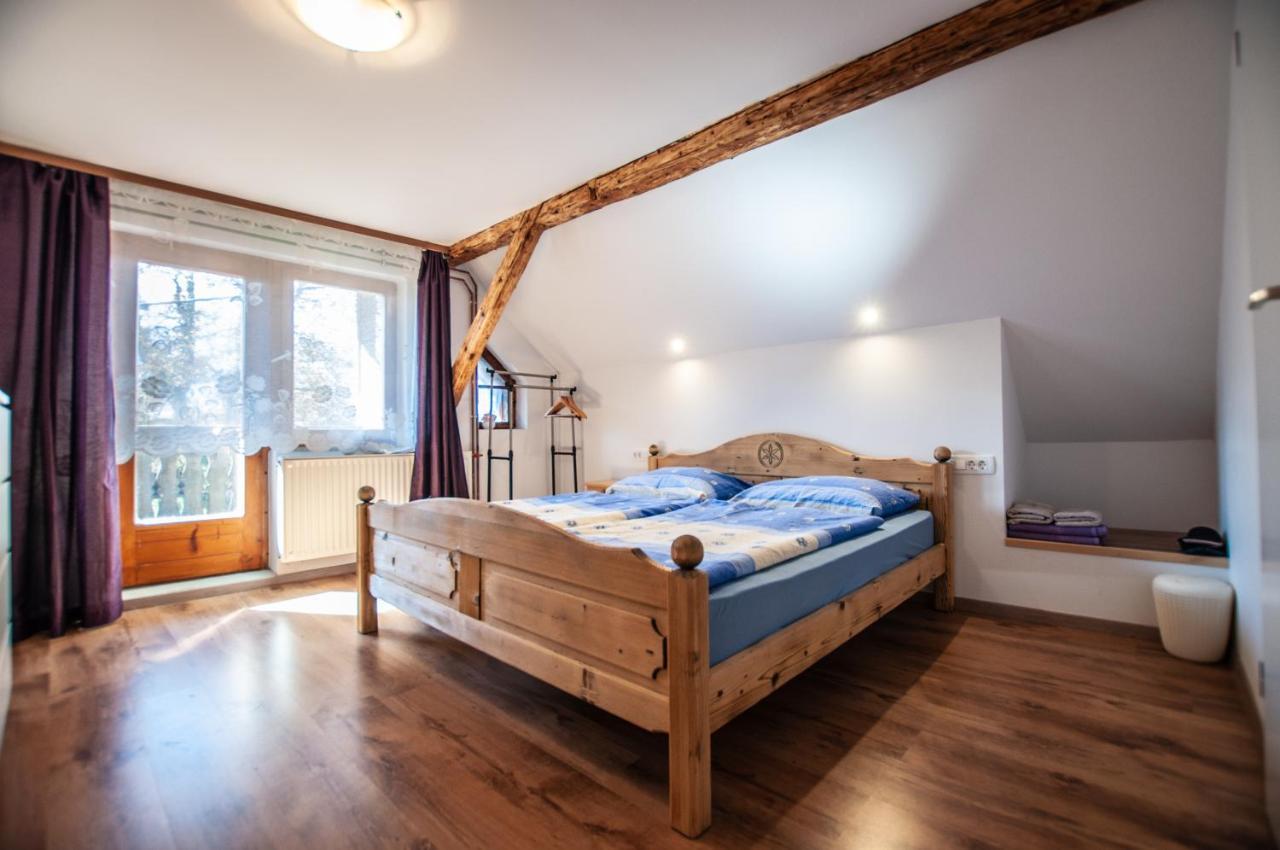 Hostel, Rooms And Apartment Ceklin Бохин Екстериор снимка