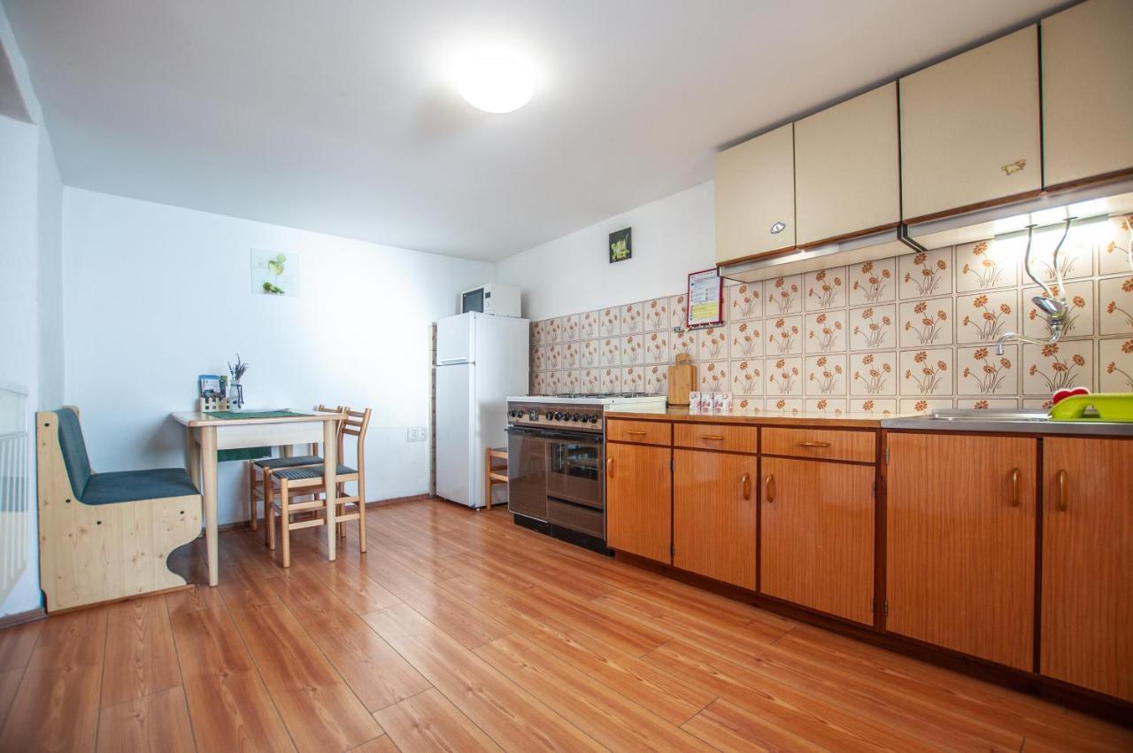 Hostel, Rooms And Apartment Ceklin Бохин Екстериор снимка